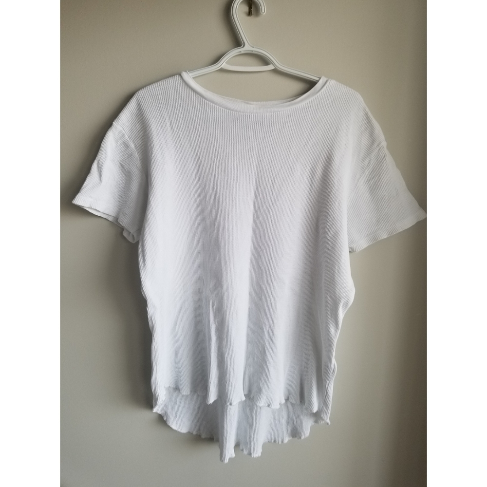 ZARA DISTRESS MENS LARGE SCOOP BOTTOM TSHIRT